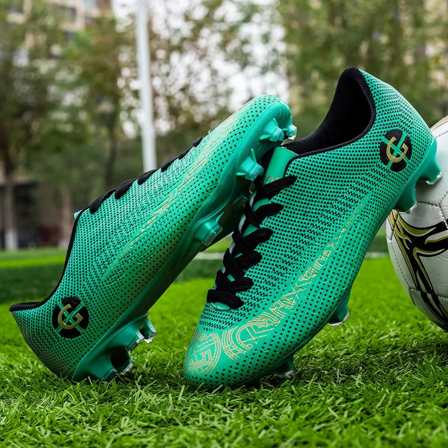 CERYTHRINA Kids Athletic Soccer Shoes Boys Girls Professional Football Shoes Mens Youth Comfortable and Breathable Football Cleats Training Sneakers