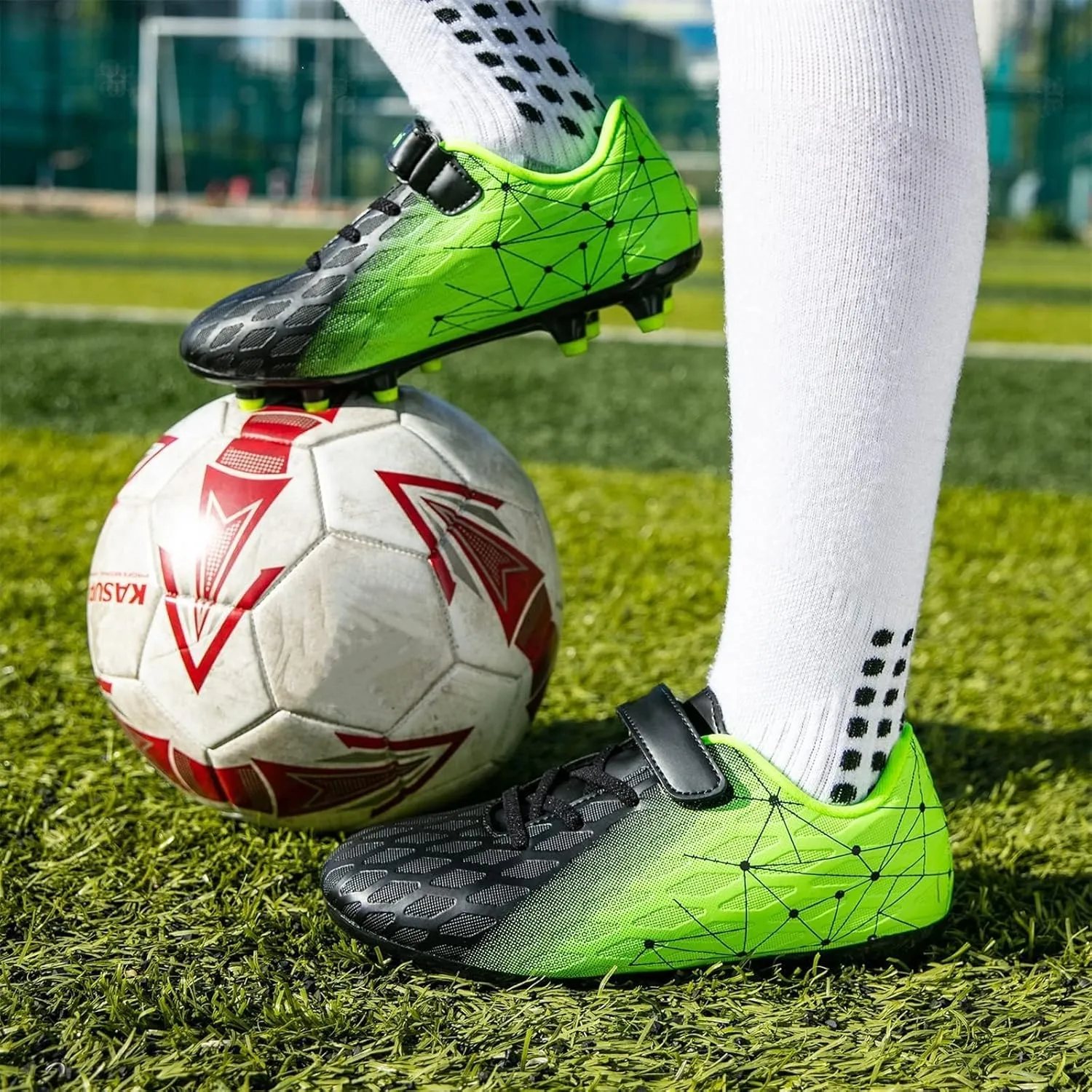 Children's Football Shoes Boys and Girls' Football Track and Field Sports Shoes Training Shoes Running Shoes Youth Indoor and Outdoor Football Shoes