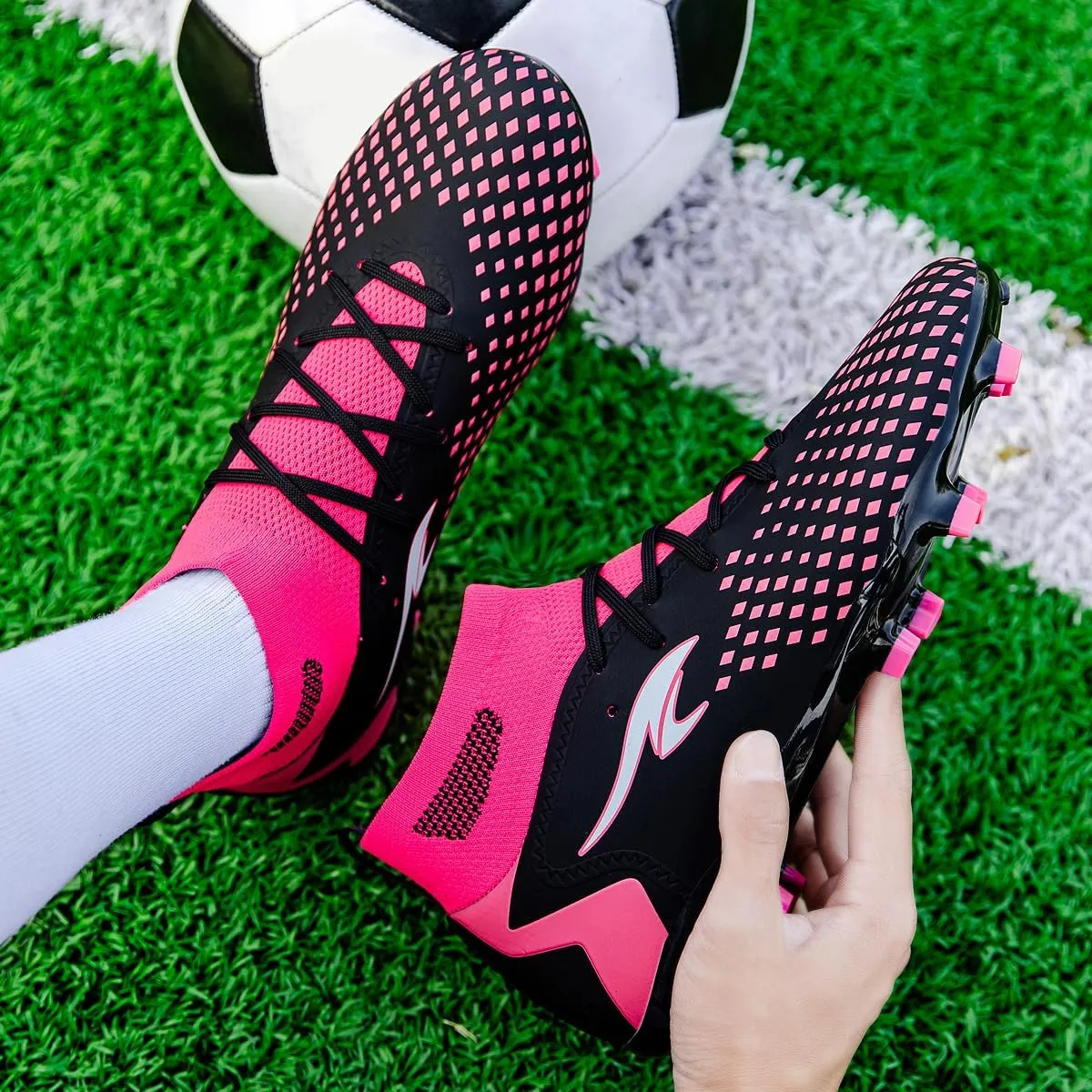 Men's Professional Competition Soccer Shoes, Protective, wear-Resistant, high top, Breathable Football Shoes