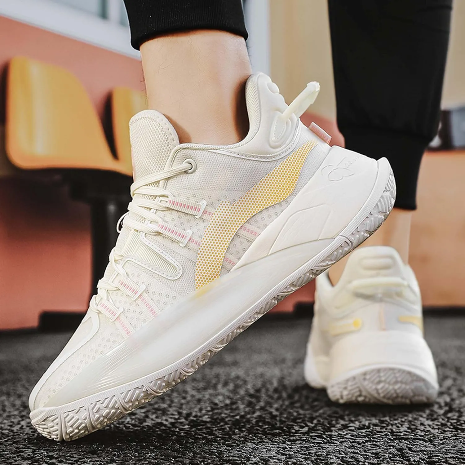 Professional Basketball Shoes Couple Fashion Running Sneakers Wearable Cushioning Youth Basketball Shoes