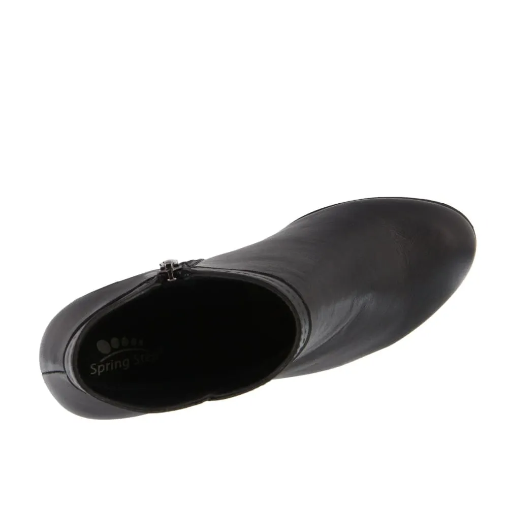 Spring Step Shoes Itilia Women's Elegant and Comfortable Leather Pull-On Booties