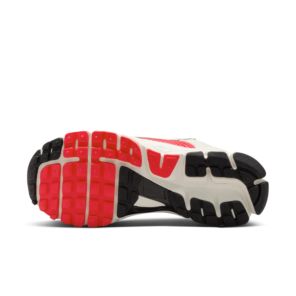 W Air Zoom Vomero 5 'Sail Siren Red'
